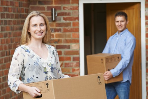 Removal truck hire service for Kingston Vale home moving