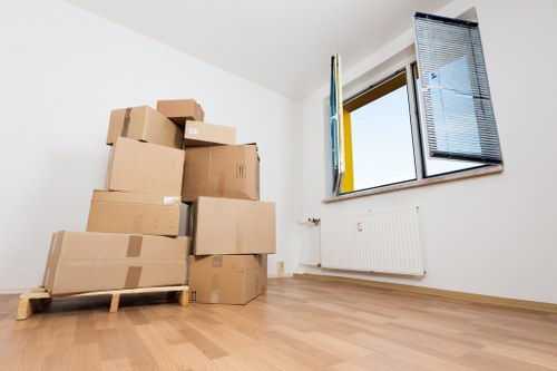 Local removals team planning access and parking in Kingston Vale