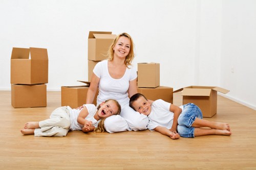 Careful transport of household items for Kingston Vale customers