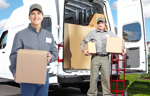 Packing and moving services for Kingston Vale customers