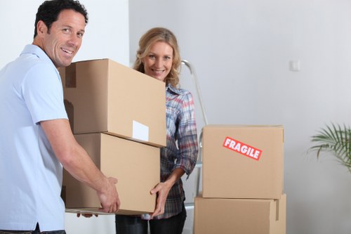 Residential and commercial moving van support in southwest London